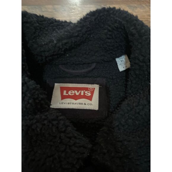 Levi’s Sherpa and Suede Trucker Jacket - Picture 2 of 4